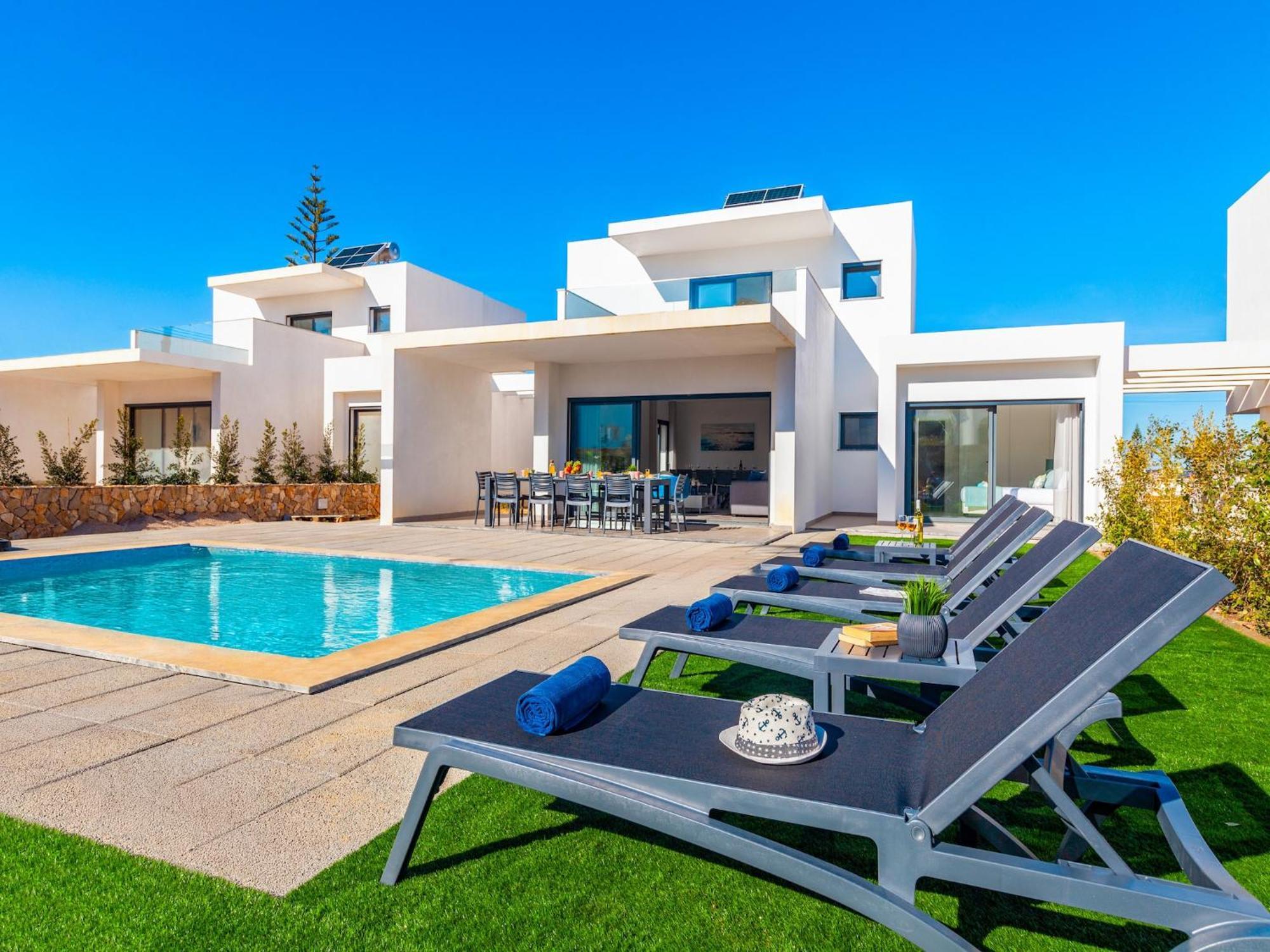 Villa Elegant Villa, Private Pool, Albufeira
